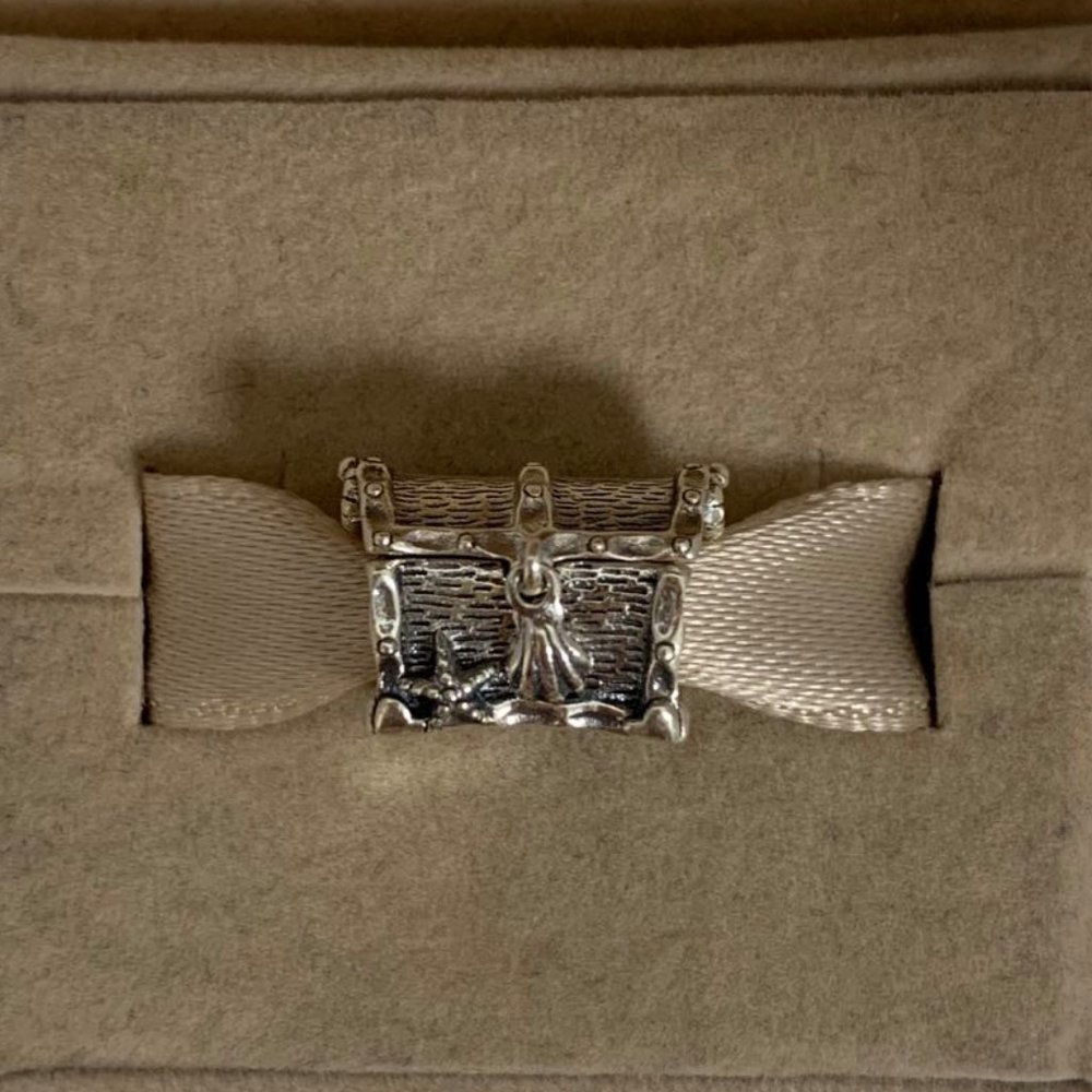Pandora Chest of Treasure Charm - Picture 2 of 8